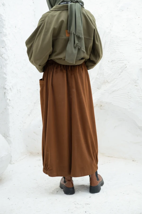 Trendy Velvet Brown Skirt - Image 4