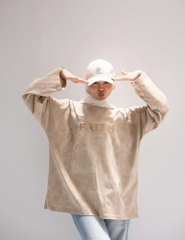 Faith T-Shirt Beige - Image 2